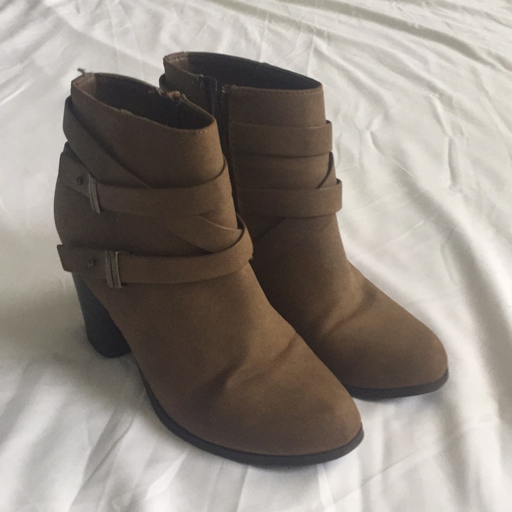 Boots - Picture 2 of 3